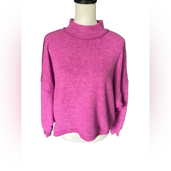 Zenana Hacci Oversized Mock Neck Exposed Reverse Seam Top, Magenta, Large/XL - Picture 1 of 10